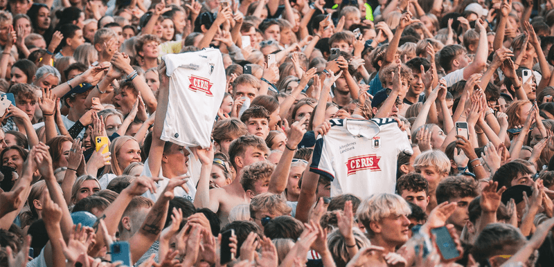 Royal præsenterer AGF mod FCM på storskærm