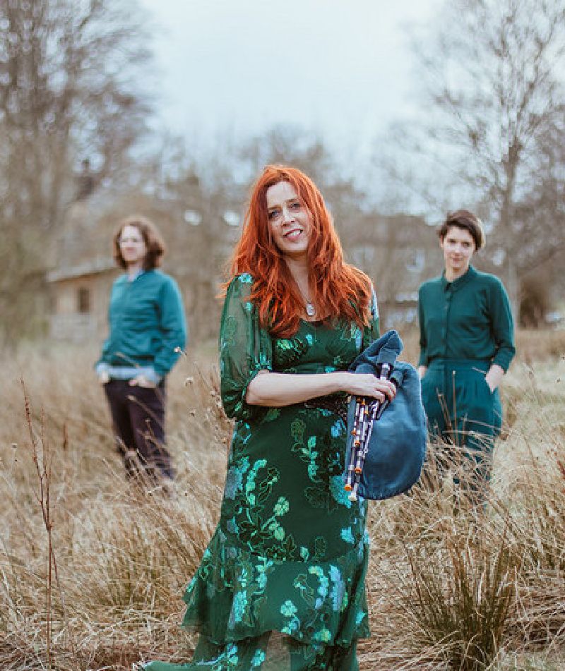 Kathryn Tickell & The Darkening