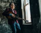 John Hiatt Solo Acoustic – The European Farewell Tour