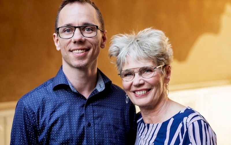 PHs revyviser med bid og swing