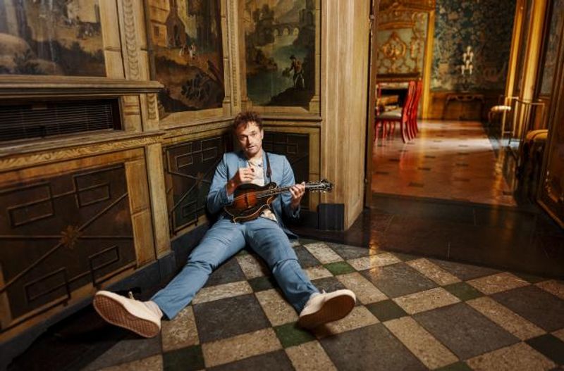 Chris Thile (US)