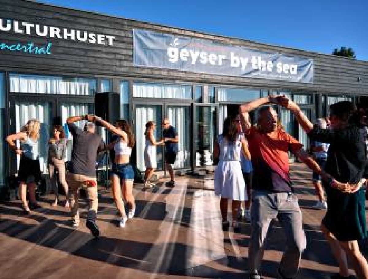 Sommerdans på Bryggen: Salsa Jam