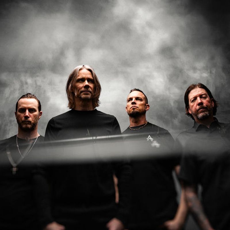 Alter Bridge - Support: Senvendust & Daughtry