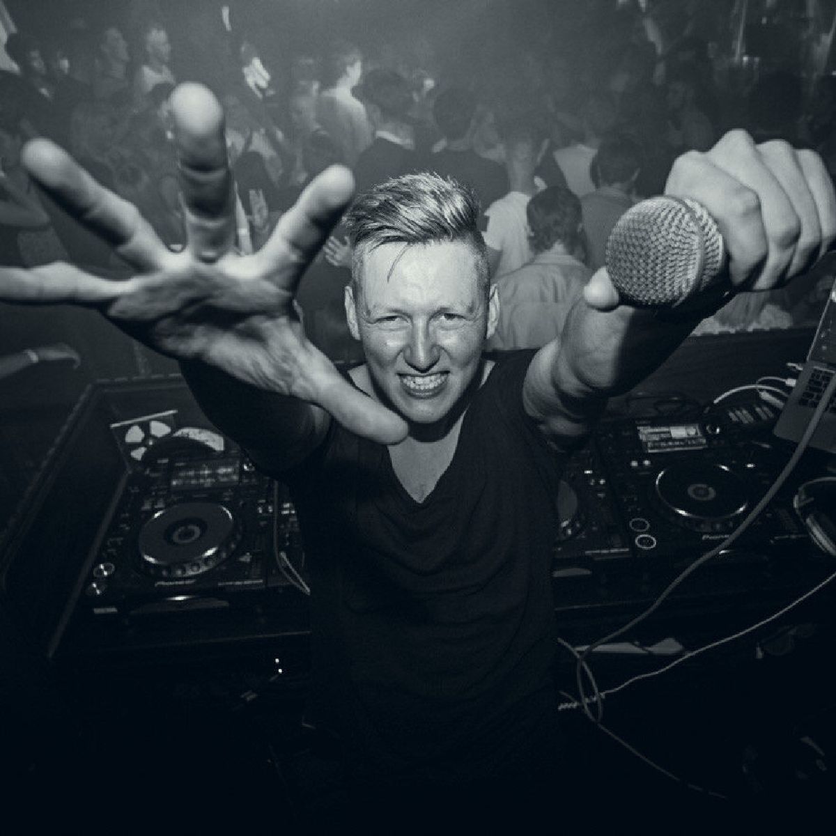 DJ KIM HANSEN