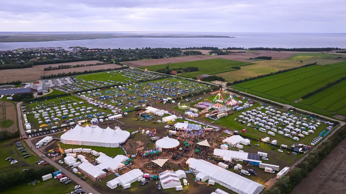 Festivalpladsen åbner