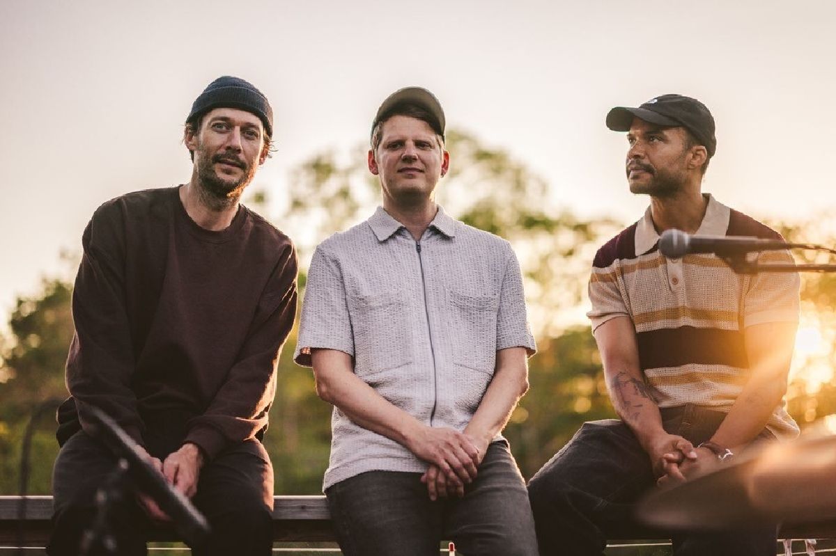Shaka Loveless, Birk Nevel og Lasse Boman - Lakes & Fires