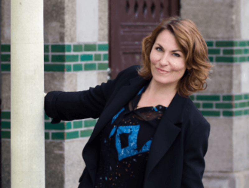 Kaya Brüel - Synger Jomfru Ane Band