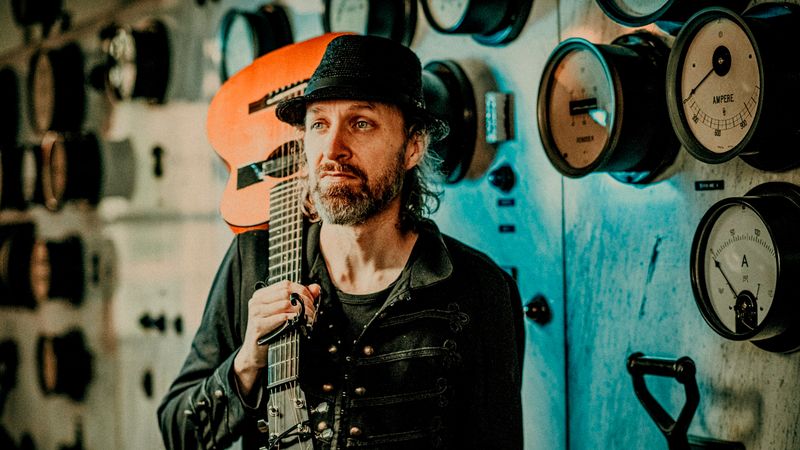 Fredagsbar Live: Johan Solo