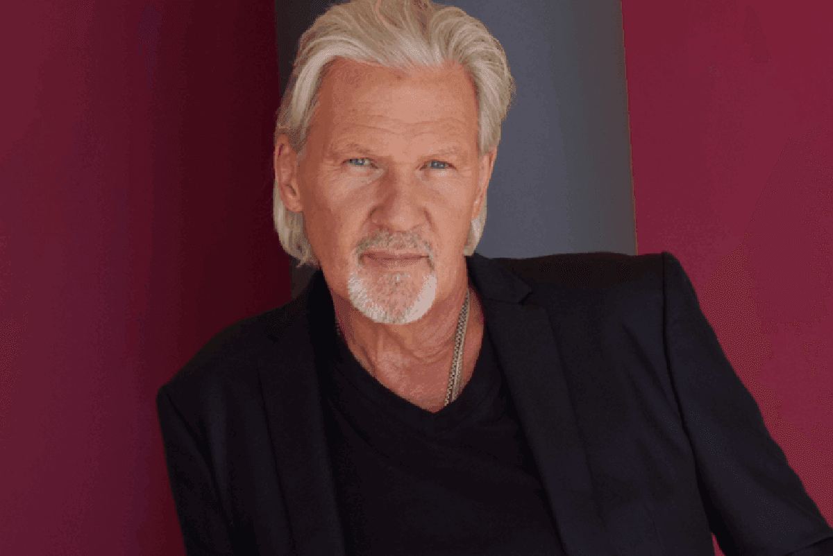 Johnny Logan (IRL)