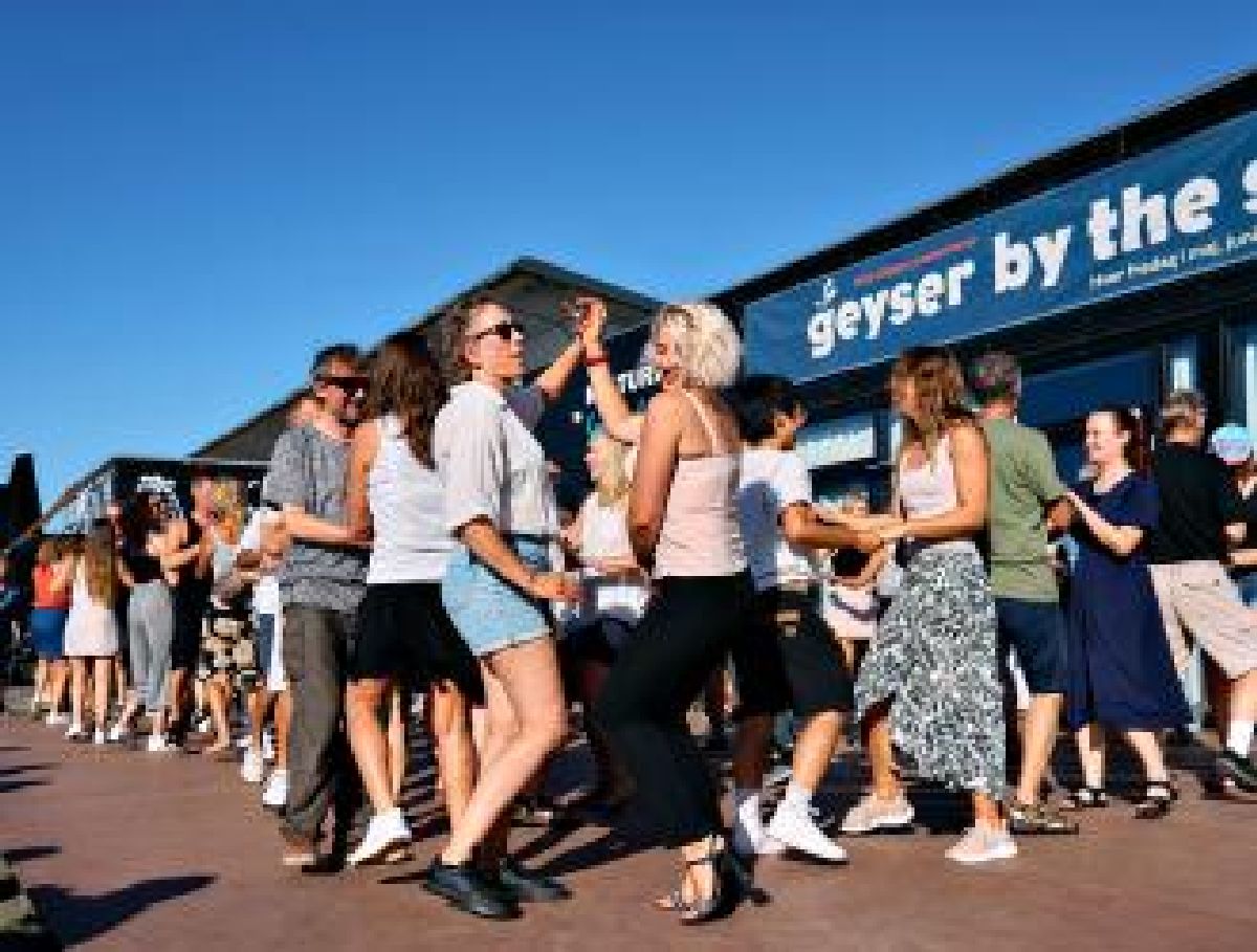 Sommerdans på Bryggen: Non Stop Bachata