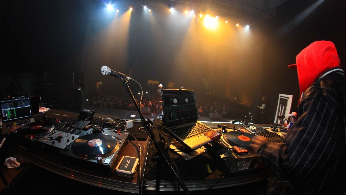 Arena Night: Ankerstjerne + Ude Af Kontrol + support