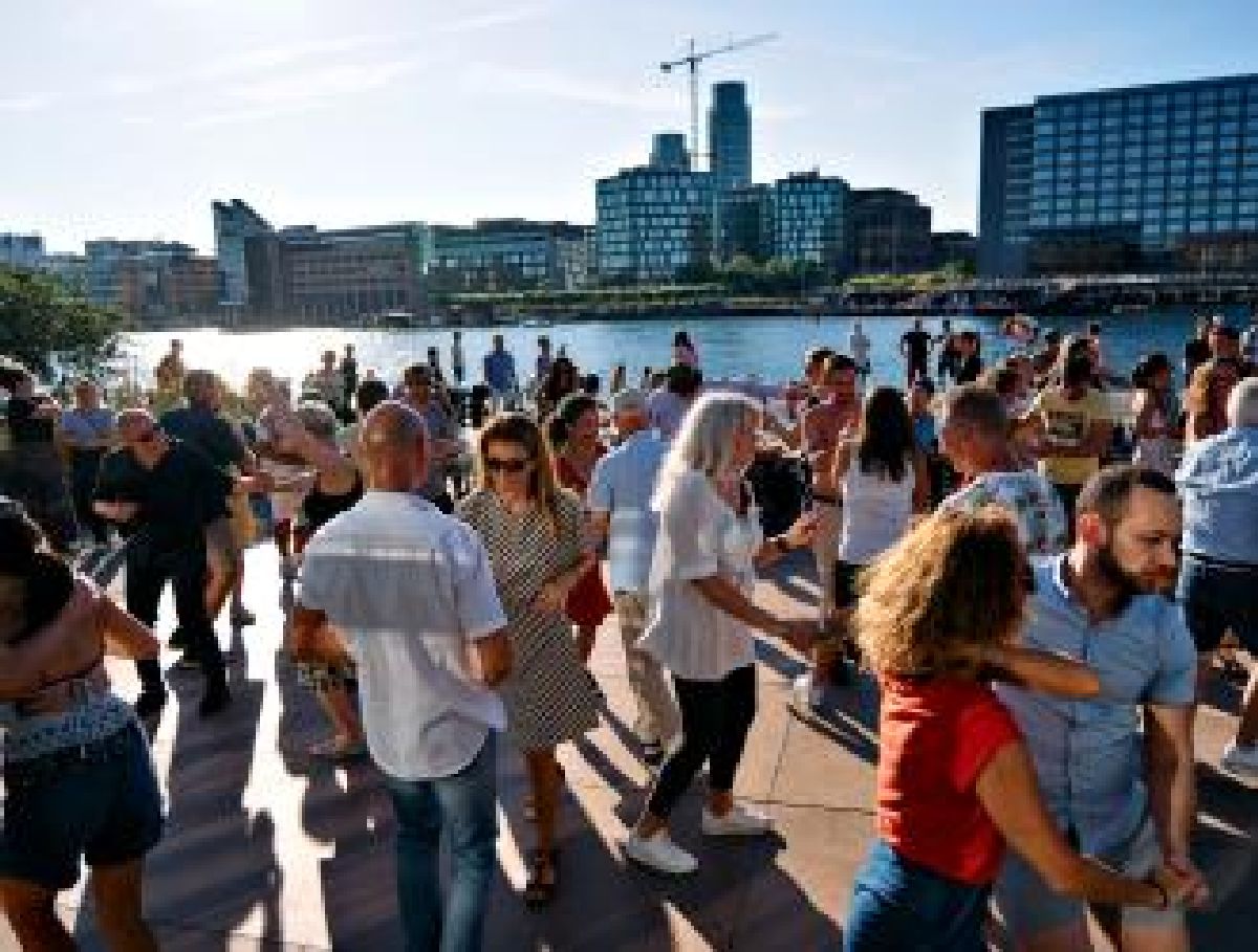 Sommerdans på Bryggen: Salsa & Bachata