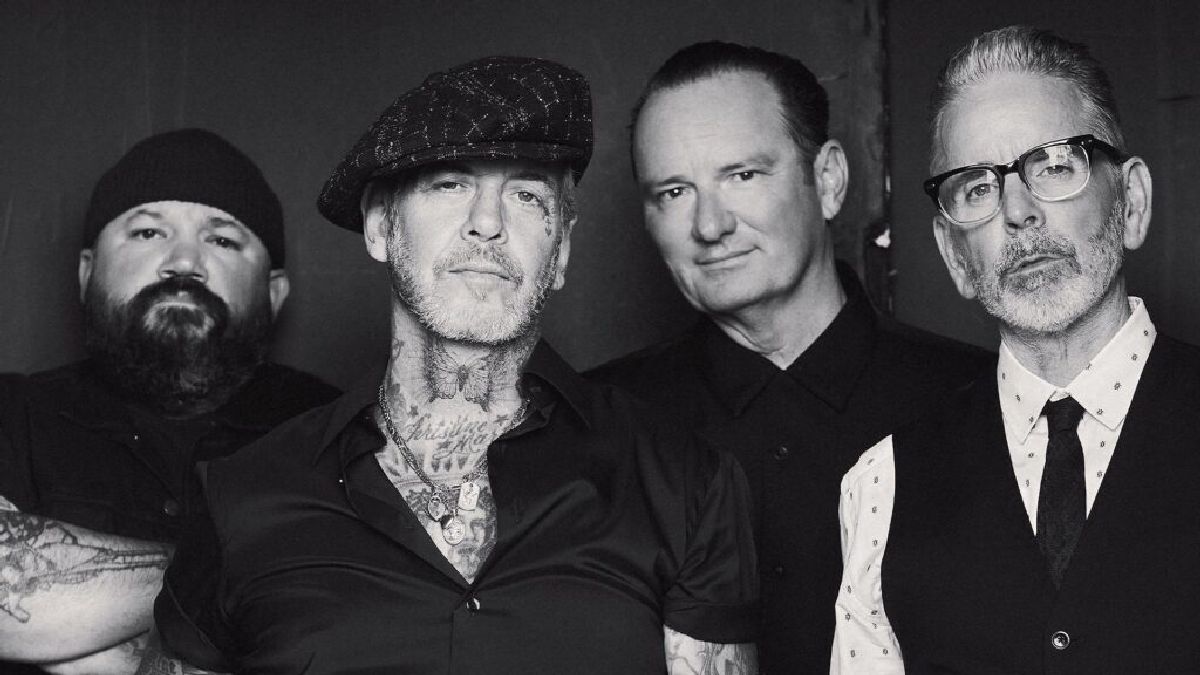 SOCIAL DISTORTION