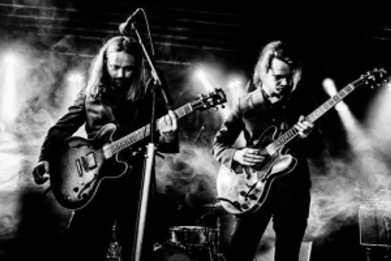 Lunn og Vang Artist of The Month