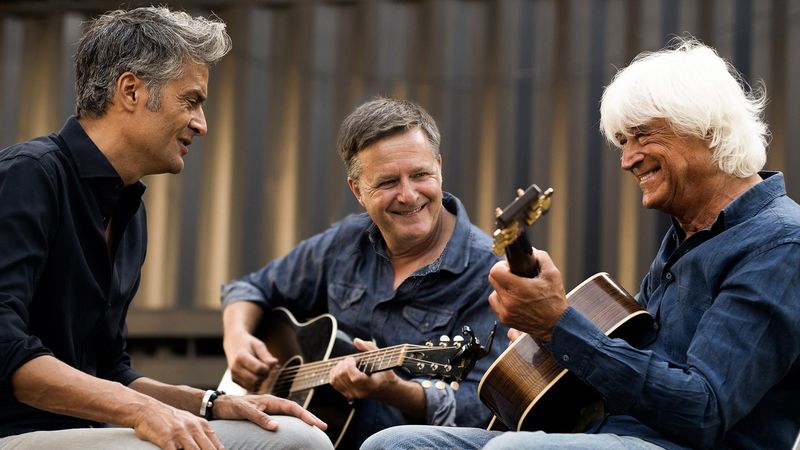 EVERYBODY’S TALKING