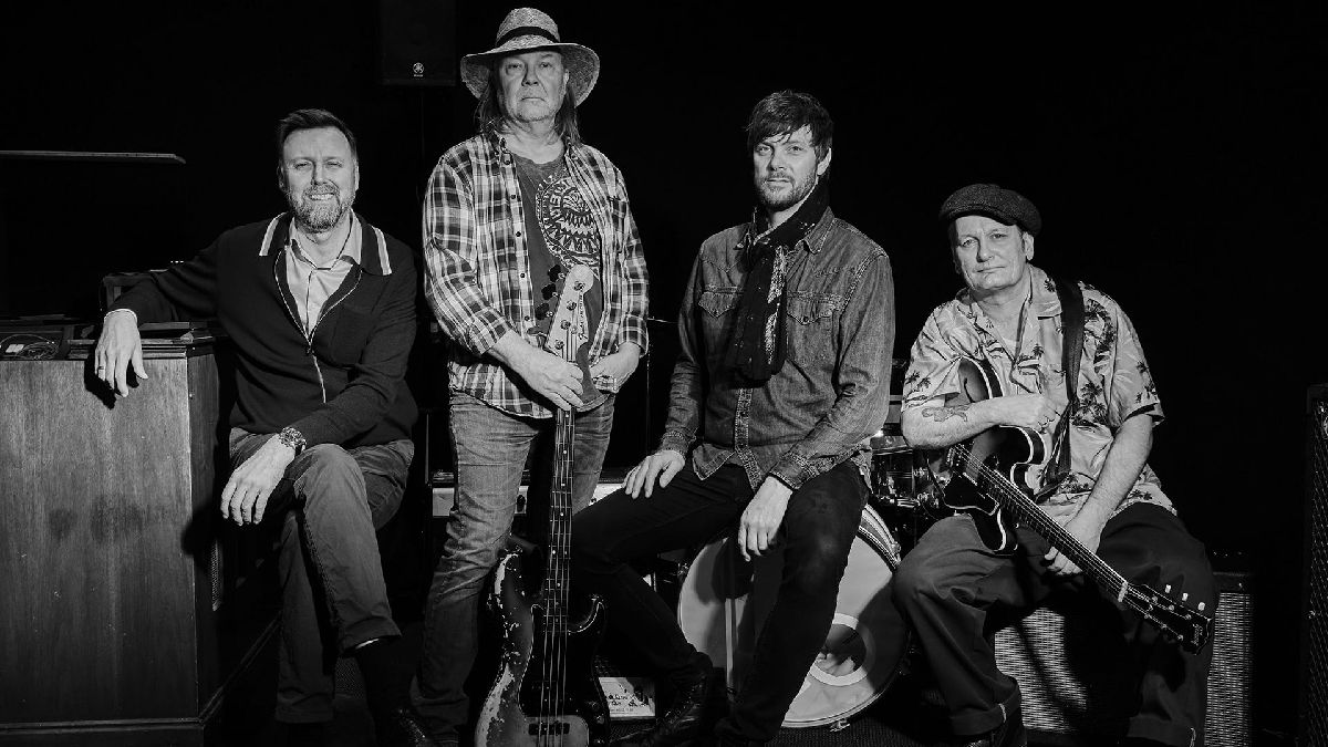 Nello & The Helping Hand Blues Band