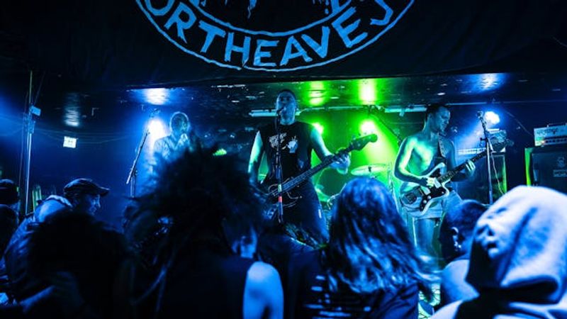 GUDDOMMELIG GALSKAB + WAR OF DESTRUCTION