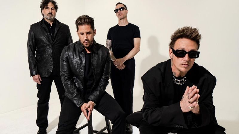PAPA ROACH