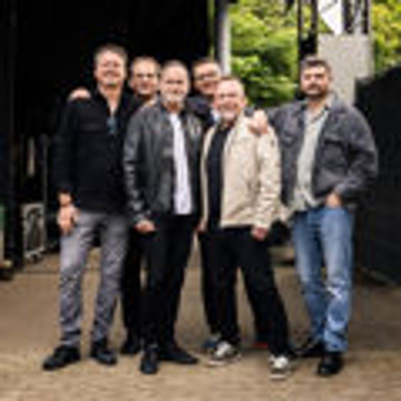 A Tribute to Dire Straits